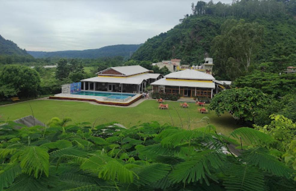 Four Banyans Spirit&Nature Resort Rāipur Extérieur photo