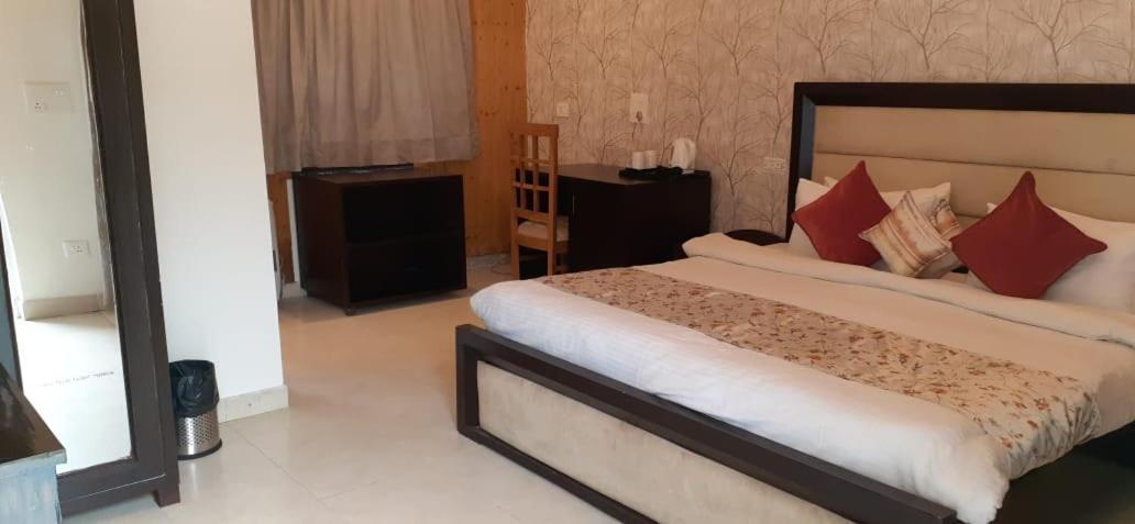 Four Banyans Spirit&Nature Resort Rāipur Extérieur photo