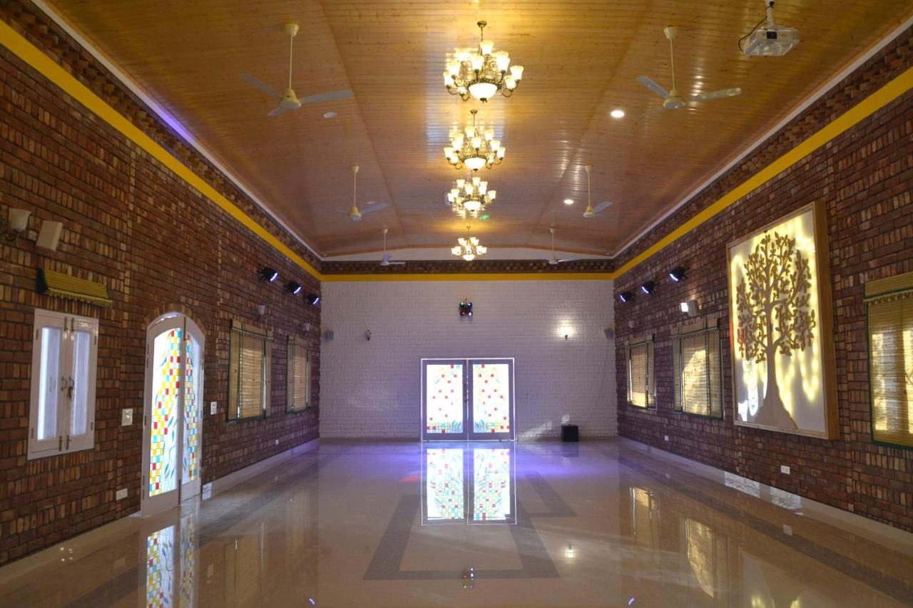 Four Banyans Spirit&Nature Resort Rāipur Extérieur photo