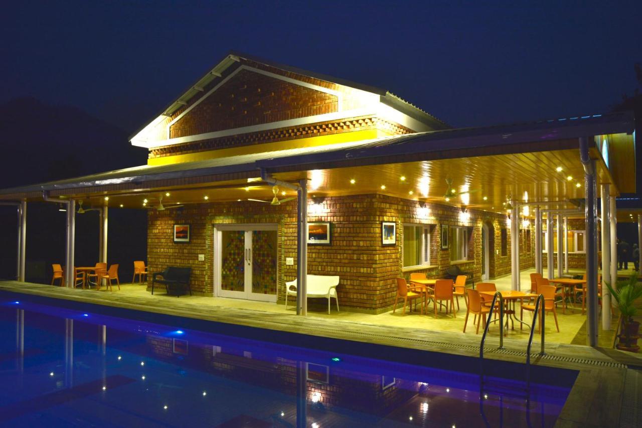 Four Banyans Spirit&Nature Resort Rāipur Extérieur photo