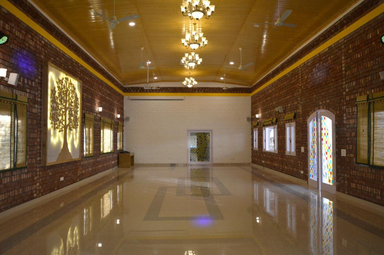 Four Banyans Spirit&Nature Resort Rāipur Extérieur photo