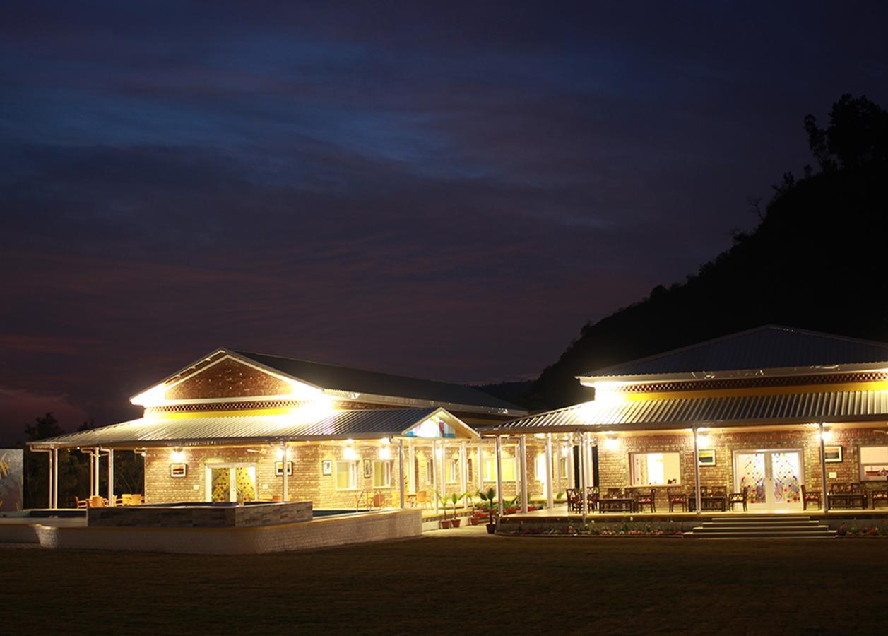 Four Banyans Spirit&Nature Resort Rāipur Extérieur photo