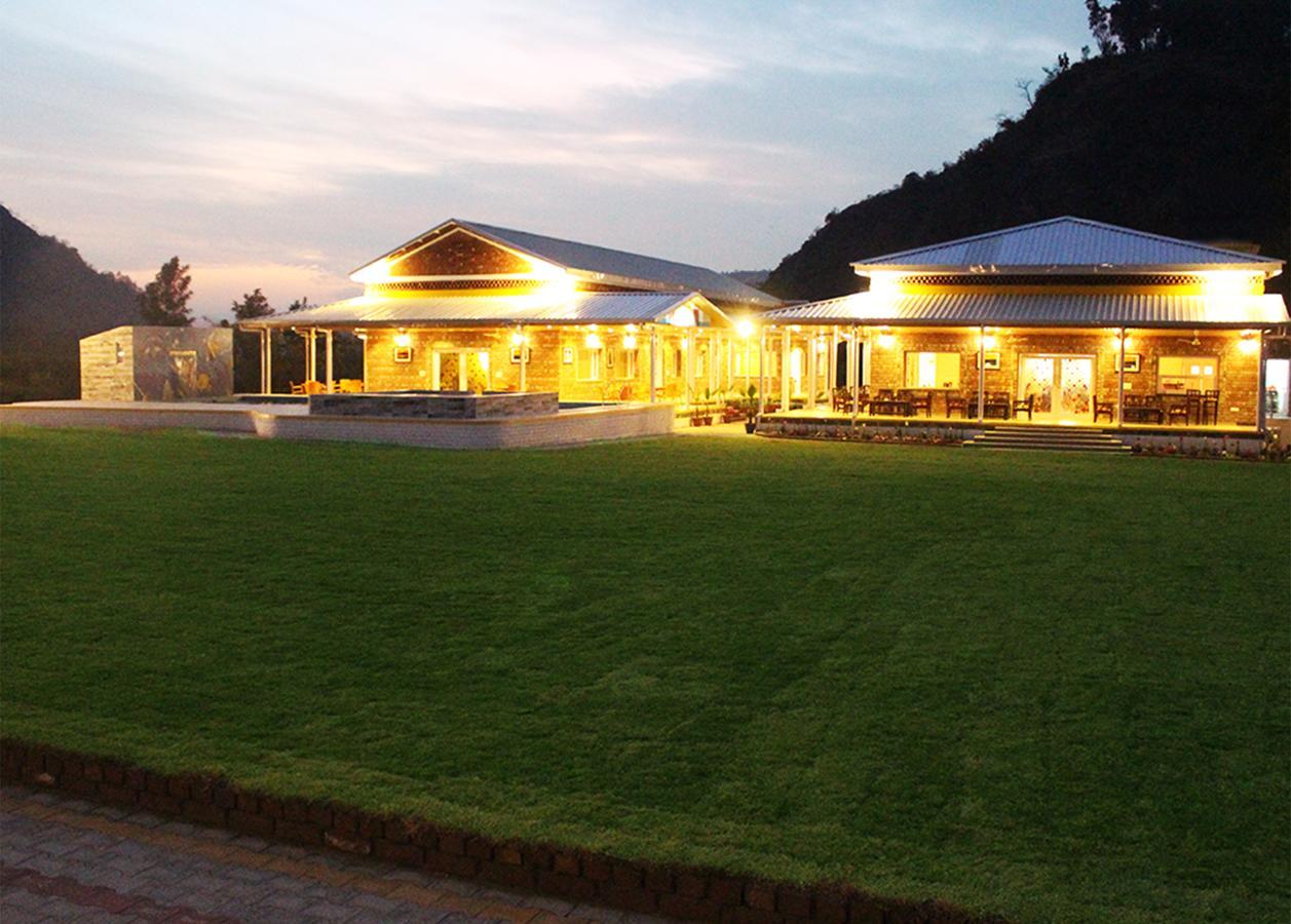 Four Banyans Spirit&Nature Resort Rāipur Extérieur photo