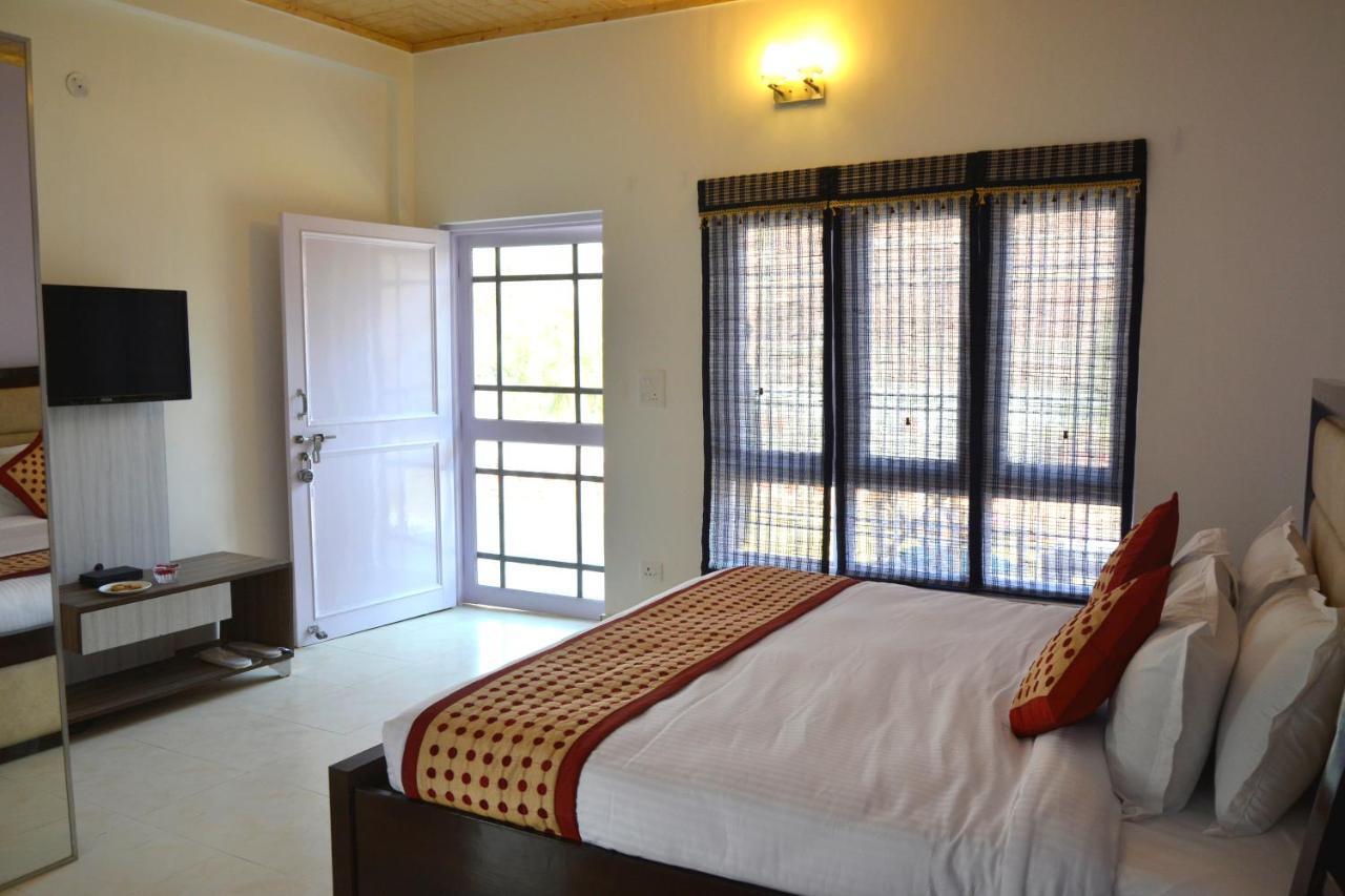 Four Banyans Spirit&Nature Resort Rāipur Extérieur photo